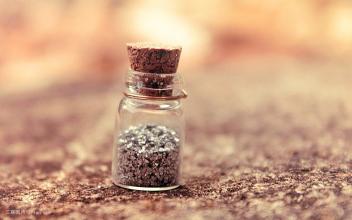 उच्च गति SUS304 अर्थव्यवस्था स्वचालित जारहरू र स्टीकर चिपकाउन बोतलहरू शीशी लेबलिंग मेशीन