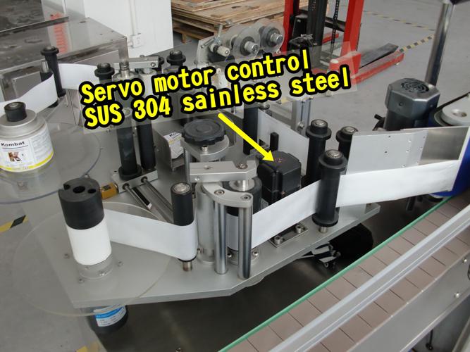 संग्रह सतहको साथ बौद्धिक नियन्त्रण डबल साइड बोतल लेबलर मेशिन