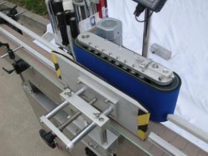 गैर ड्राई ग्लूको लागि स्वचालित गोल बोतल लेबलिंग मेशीन, सीईको लागि काठको केस / निर्यात प्याकिंग लेबलिंग मेशीन