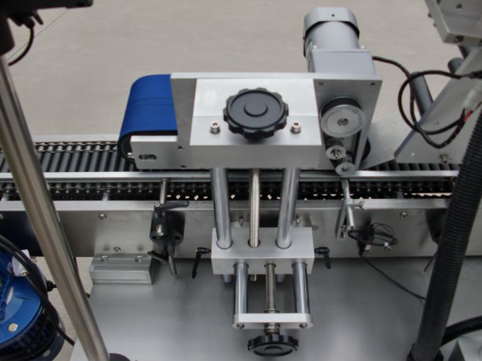 कन्वेयर मोटर HY ब्रान्ड शीशी लेबलिंग मेशिन, इलेक्ट्रॉनिक्सका लागि सातौं ब्याट्री लेबल स्टीकर मेशिन