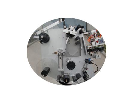 कागज ट्यूब लेबलिंग मेशिन rol०० रोलरले स्वयं चिपकने कपडा स्टिकर लेबल राख्छ