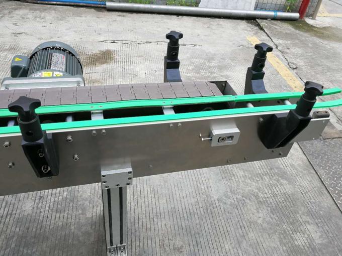 स्वचालित स्टिकर लेबल एप्लिकेटर स्क्वायर बोतल लेबलिंग मेशिन डबल साईड / एक साइडमा