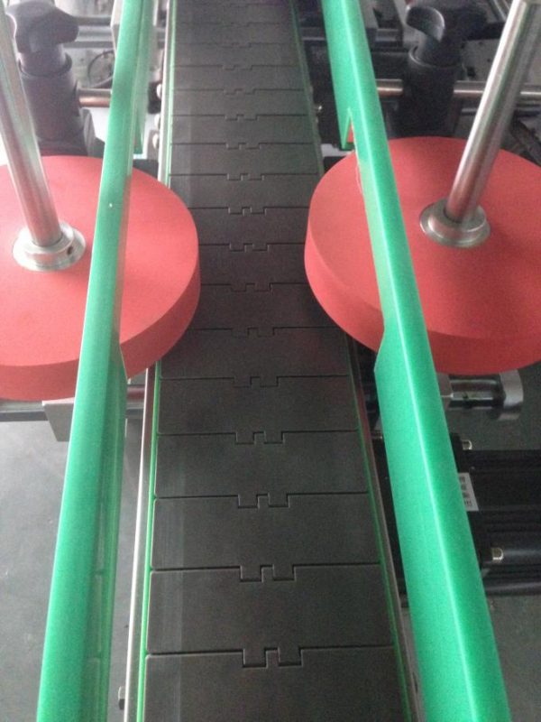 राउन्ड / वर्ग / सबुलिफर्म बोतलका लागि स्वचालित लेबल अनुप्रयोगकर्ता