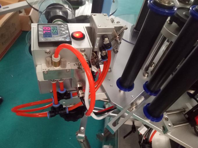 कोडिing मेसिनको साथ अनुकूलित तीन वा डबल साइड स्टिकर लेबलिंग मेशीन