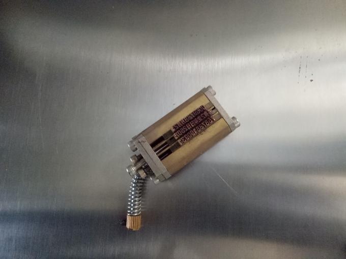 कोडिing मेसिनको साथ अनुकूलित तीन वा डबल साइड स्टिकर लेबलिंग मेशीन