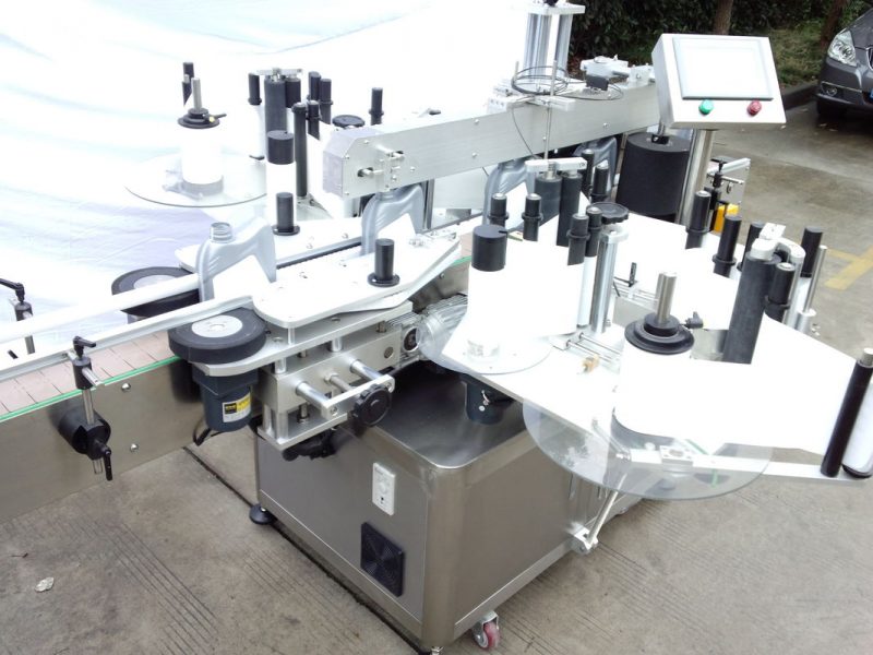 चीन सीई प्रमाणपत्र स्वचालित बोतल लेबलिंग उपकरण ग्लास बोतल डबल साइड स्टिकर आपूर्तिकर्ता